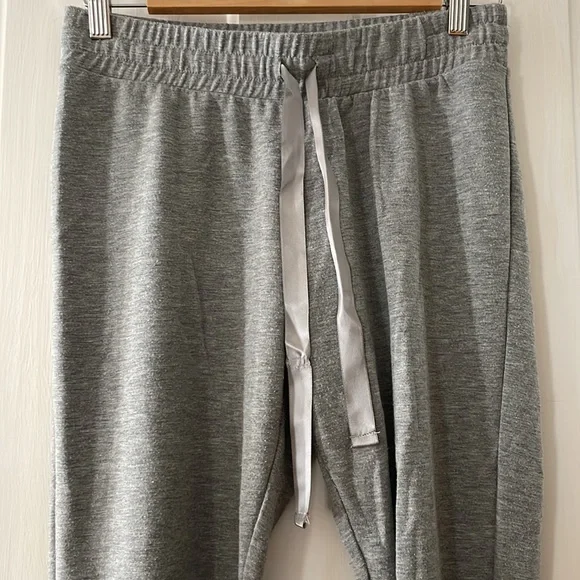 2/$20•Garage• Ruched Calf Sweats with Ribbon Drawstring - Picture 2 of 5